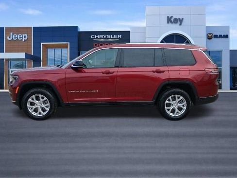 Used 2023 Jeep Grand Cherokee L Limited w/ Luxury Tech Group II AWD/4WD image 2