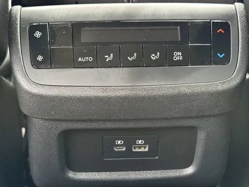 Used 2025 Nissan Pathfinder SV FWD image 22