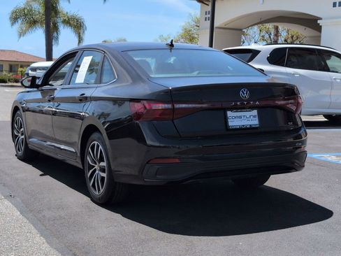 Used 2025 Volkswagen Jetta SE FWD image 7