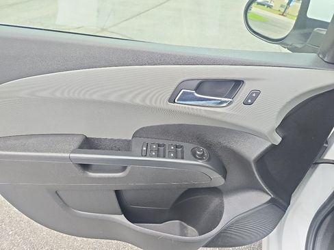 Used 2016 Chevrolet Sonic LT FWD image 17
