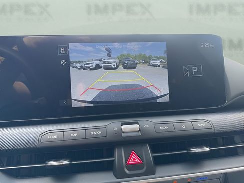 Used 2025 Kia K4 FWD image 17