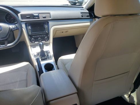 Used 2019 Volkswagen Passat 2.0T Wolfsburg w/ Wheels & Sunroof Package FWD image 17