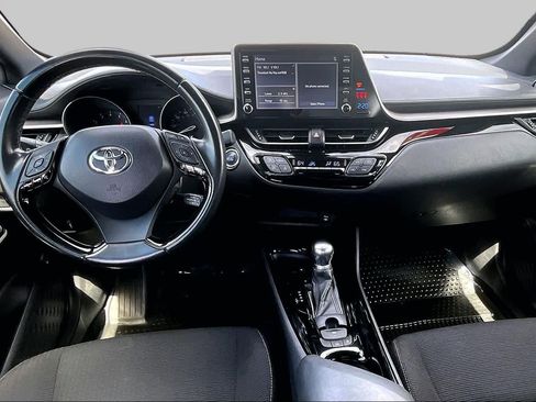 Used 2019 Toyota C-HR XLE FWD image 15