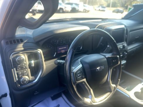 Used 2021 Chevrolet Silverado 1500 LT Trail Boss w/ LPO, Dark Essentials Package image 21