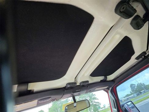 Used 2020 Jeep Gladiator Sport w/ Quick Order Package 24S image 19