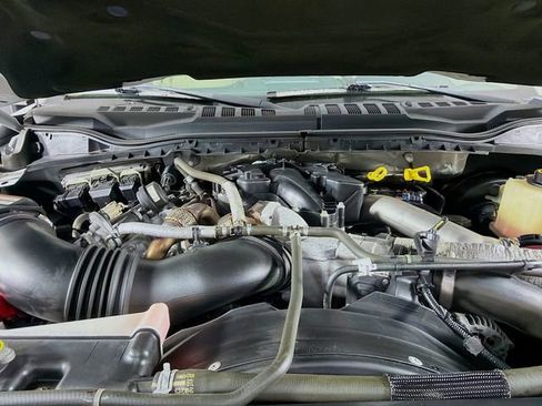 Used 2017 Ford F250 Lariat w/ Lariat Ultimate Package AWD/4WD image 33
