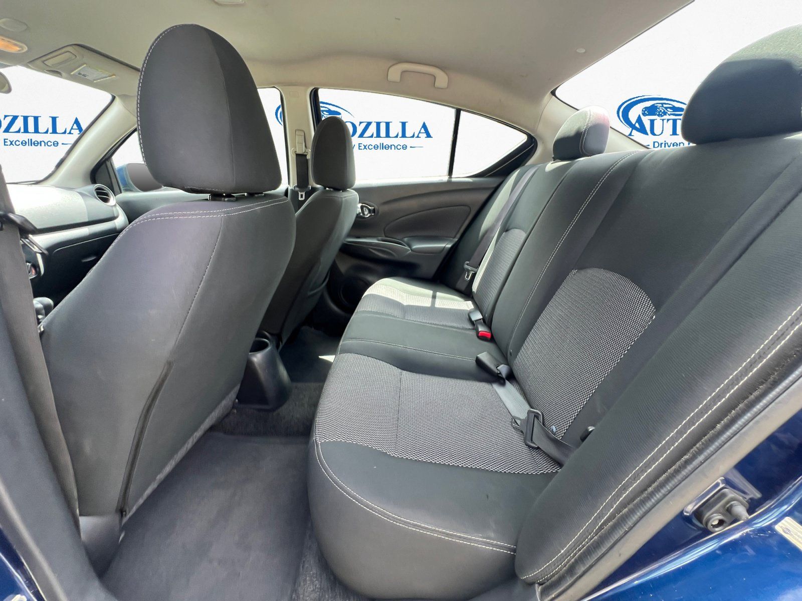 Used 2018 Nissan Versa SV w/ SV Special Edition Package FWD image 10