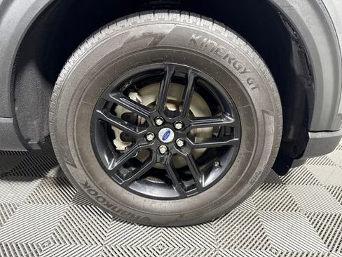 Used 2025 Ford Explorer Active image 9