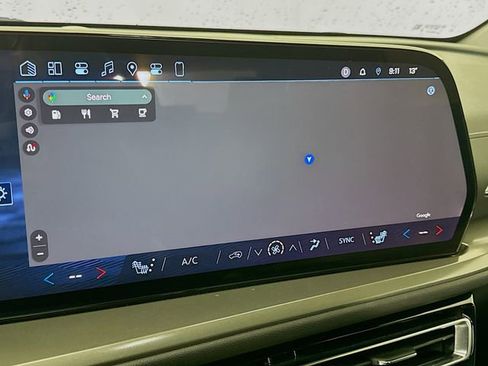 Used 2024 Chevrolet Traverse LT image 16