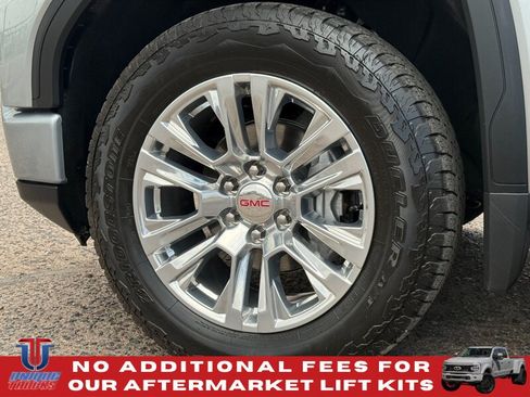 Used 2025 GMC Sierra 1500 Denali w/ Technology Package AWD/4WD image 11