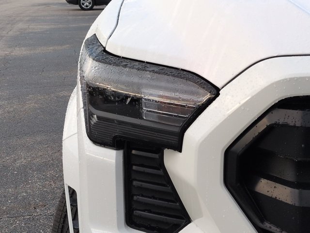 Used 2026 Toyota Tacoma SR5 RWD image 9