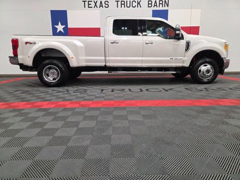 Used 2017 Ford F350 Lariat w/ Chrome Package AWD/4WD image 14