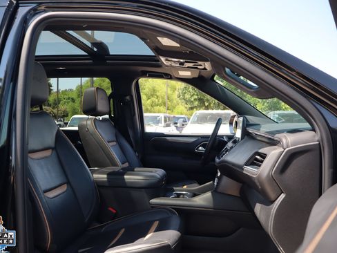 Used 2023 GMC Yukon XL AT4 AWD/4WD image 33