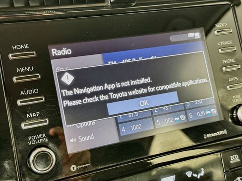 Used 2022 Toyota Prius L Eco FWD image 14