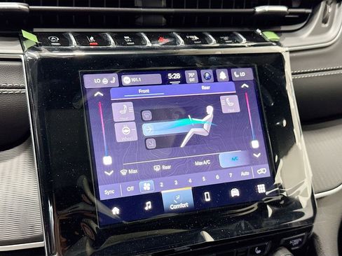 New 2025 Jeep Grand Cherokee L Laredo w/ Luxury Tech Group I image 38