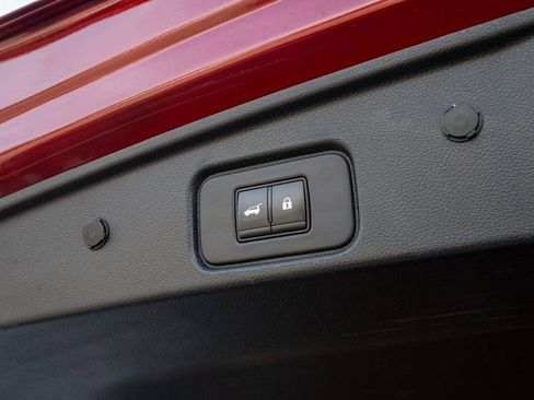 Used 2023 Nissan Pathfinder SL image 6