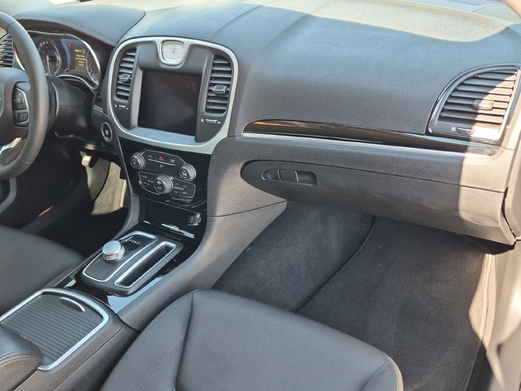 Used 2023 Chrysler 300 Touring w/ Sport Appearance Package RWD image 20