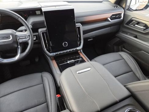 Used 2025 GMC Yukon Denali image 35