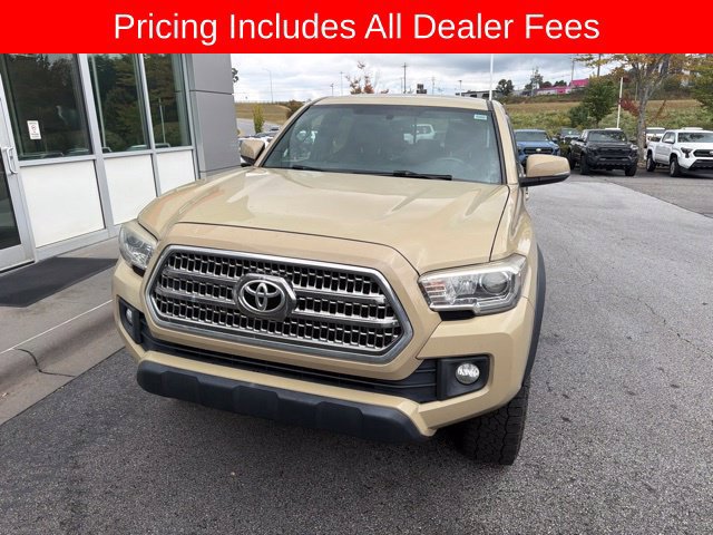 Used 2017 Toyota Tacoma TRD Off-Road w/ Tow Package (A/T) AWD/4WD image 2