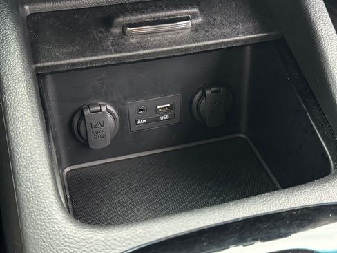 Used 2017 Kia Forte LX image 19