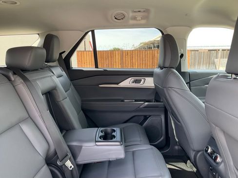 New 2026 Ford Explorer Active w/ Active Comfort Package image 25