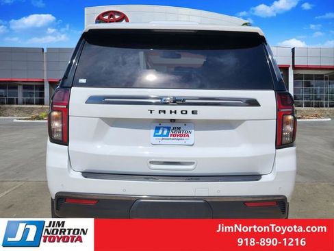 Used 2022 Chevrolet Tahoe Z71 w/ Luxury Package AWD/4WD image 7