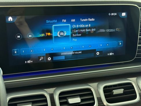 Used 2023 Mercedes-Benz GLS 450 4MATIC image 17