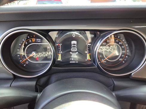 Used 2021 Jeep Wrangler Unlimited Sahara image 39