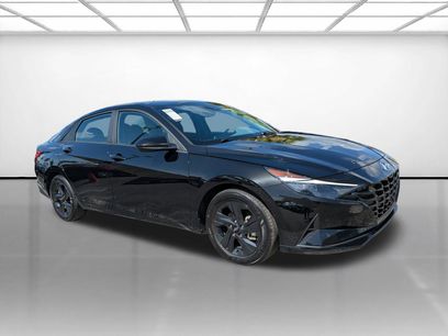 Used 2023 Hyundai Elantra SEL w/ Preferred Accessory Package