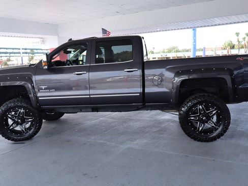 Used 2015 Chevrolet Silverado 2500 LTZ w/ Duramax Plus Package image 10