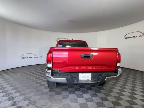 Used 2023 Toyota Tacoma SR5 w/ SR5 Appearance Package RWD image 7