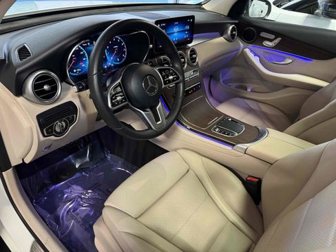 Used 2022 Mercedes-Benz GLC 300 w/ Premium Package Lite image 41