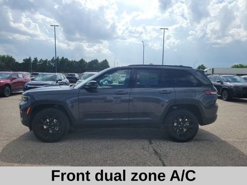 New 2025 Jeep Grand Cherokee Altitude image 3