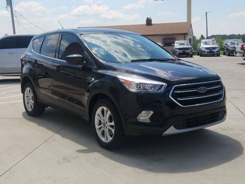 Used 2019 Ford Escape SE FWD image 8