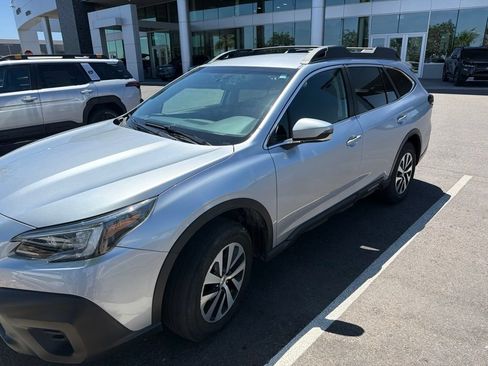 Used 2022 Subaru Outback Premium AWD/4WD image 8