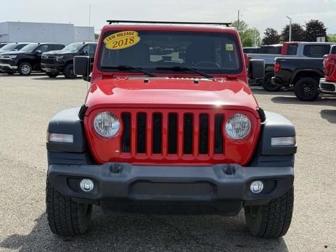 Used 2018 Jeep Wrangler Unlimited Sport S AWD/4WD image 3
