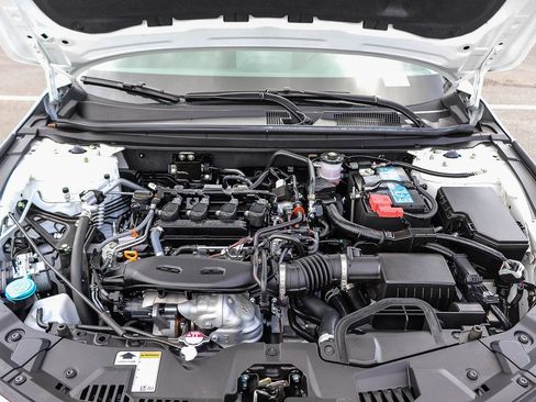 Certified 2025 Honda Accord LX image 31
