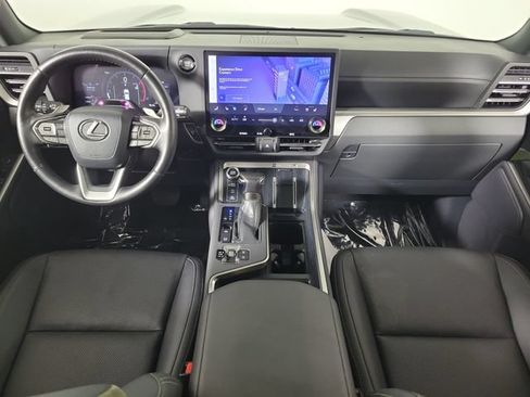 Used 2024 Lexus GX 550 AWD/4WD image 16