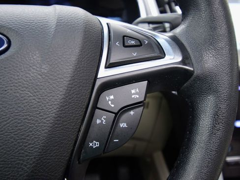 Used 2018 Ford Edge Titanium w/ Equipment Group 301A AWD/4WD image 37