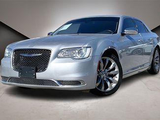 Used 2019 Chrysler 300 Touring w/ Chrome Appearance Package video 1