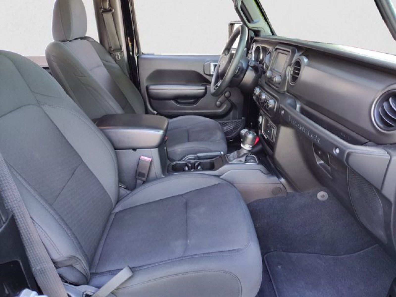 Used 2021 Jeep Wrangler Sport AWD/4WD image 19