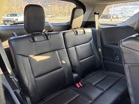 Used 2021 Ford Explorer XLT w/ Equipment Group 202A image 32