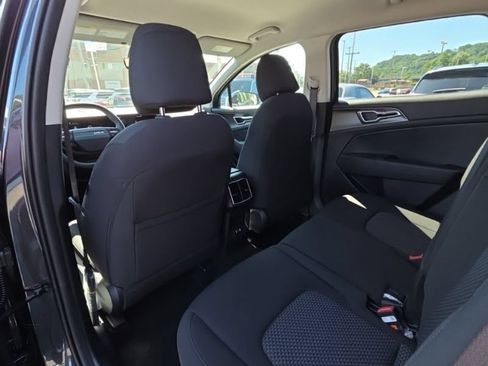 New 2026 Kia Sportage LX w/ LX Convenience Package AWD/4WD image 19