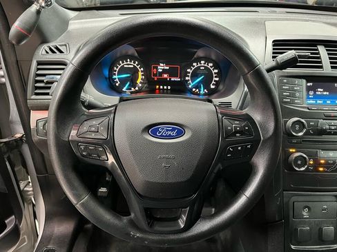 Used 2018 Ford Explorer 4WD Police Interceptor image 12
