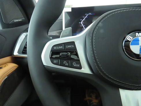 Used 2026 BMW X5 xDrive40i w/ M Sport Package image 12