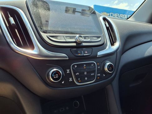 Used 2022 Chevrolet Equinox LT FWD image 6