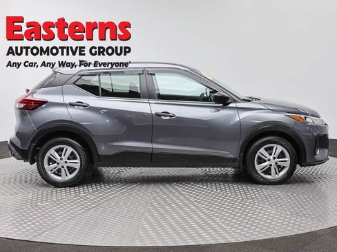 Used 2024 Nissan Kicks S FWD image 4