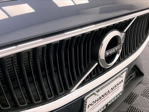 Used 2019 Volvo S60 T6 Momentum w/ Premium Package image 28