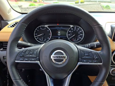 Used 2023 Nissan Sentra SV w/ SV Premium Package FWD image 20