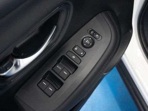 New 2027 Honda HR-V LX image 14